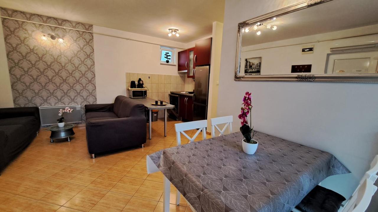 Amulett Suite Apartment ハイデゥソボスロー エクステリア 写真