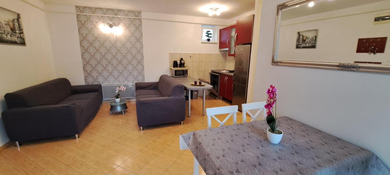 Amulett Suite Apartment ハイデゥソボスロー エクステリア 写真